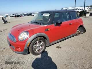 2011 MINI Hardtop with VIN WMWSU3C58BT183765, listed as a Copart auction lot 63061405 with 59,902 mi miles and Salvage title. Bid and sale history available at DreamBid. Image 1.