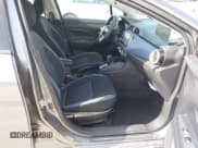 ✅ 2024 Nissan Versa SV • VIN: 3N1CN8EVXRL831946 • Лот: 43394629. Опубликован ранее на IAAI с пробегом 81 282 миль. Бесплатный доступ к архиву аукционных продаж из США и подробный отчёт об истории автомобиля на DreamBid. Изображение 5.