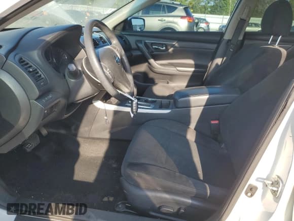 ✅ 2015 Nissan Altima 2.5 • VIN: 1N4AL3AP1FC459799 • Лот: 81291975. Опубликован ранее на Copart с пробегом 130 735 миль. Бесплатный доступ к архиву аукционных продаж из США и подробный отчёт об истории автомобиля на DreamBid. Изображение 7.