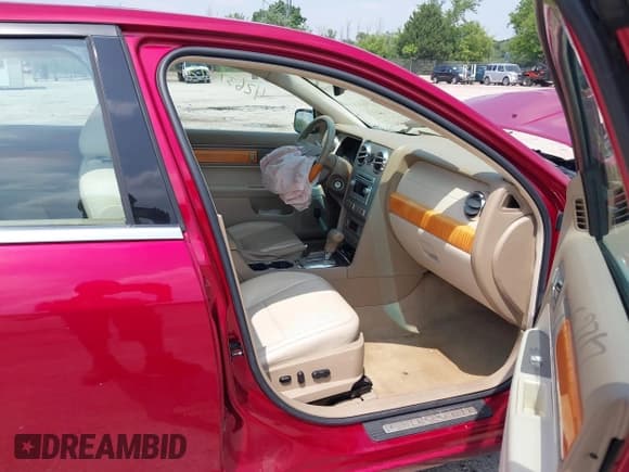 ✅ 2009 Lincoln MKZ • VIN: 3LNHM26T19R610146 • Lot: 42637973. Wystawiony na IAAI z przebiegiem 153 990 mil. Bezpłatny archiwum sprzedaży aukcyjnych z USA i szczegółowy raport historii pojazdu na DreamBid. Zdjęcie 5.