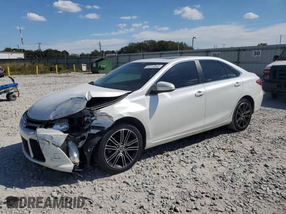 2016 Toyota Camry XLE с VIN 4T1BF1FK8GU171017, выставлен на аукционе Copart как лот 84819845 с пробегом 96 537 миль миль и Списание • Salvage title. История ставок и продаж доступна на DreamBid. Изображение 1.