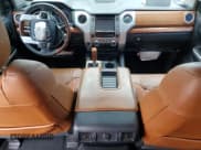 ✅ 2017 Toyota Tundra Platinum • VIN: 5TFAW5F13HX615693 • Лот: 61790265. Опубликован ранее на Copart с пробегом Не указан. Бесплатный доступ к архиву аукционных продаж из США и подробный отчёт об истории автомобиля на DreamBid. Изображение 8.