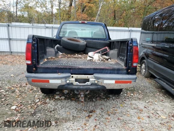 ✅ 2004 Ford F-250 XL • VIN: 1FTNF21L84EC53410 • Лот: 86488395. Опубликован ранее на Copart с пробегом Не указан. Бесплатный доступ к архиву аукционных продаж из США и подробный отчёт об истории автомобиля на DreamBid. Изображение 6.
