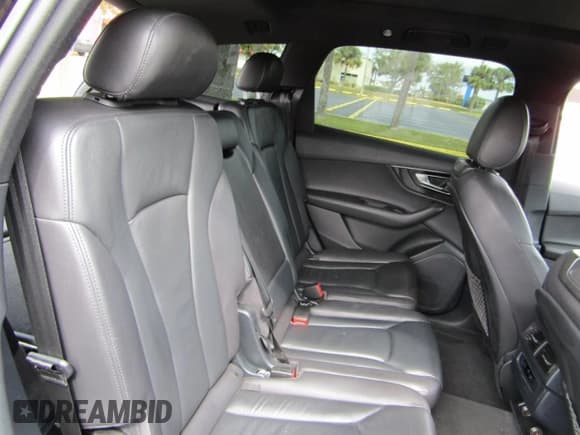 ✅ 2017 Audi Q7 Premium • VIN: WA1AAAF76HD0055XX • Lot: 70752265. Listed on Copart with 106,416 mi. Free auction sales archive from the USA and detailed vehicle history report at DreamBid. Image 6.