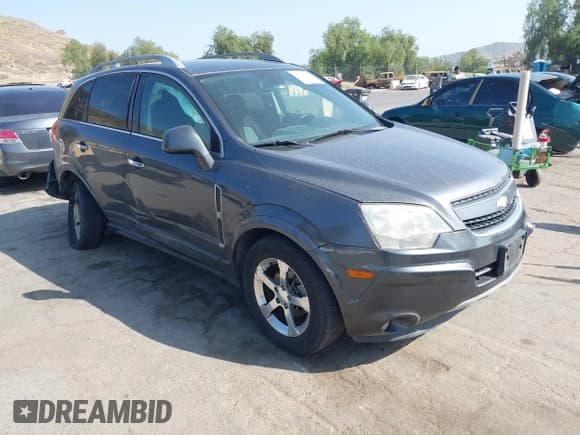 ✅ 2013 Chevrolet Captiva Sport LT • VIN: 3GNAL3EK4DS581063 • Lot: 42111098. Wystawiony na IAAI z przebiegiem 178 301 mil. Bezpłatny archiwum sprzedaży aukcyjnych z USA i szczegółowy raport historii pojazdu na DreamBid. Zdjęcie 1.