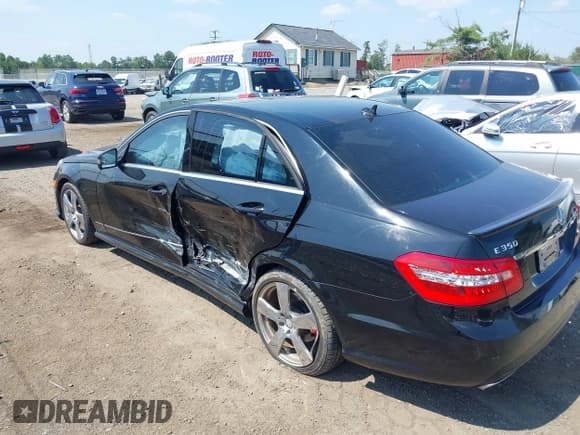 ✅ 2010 Mercedes-Benz E 350 Luxury • VIN: WDDHF8HB9AA224102 • Lot: 42858426. Listed on IAAI with 97,107 mi. Free auction sales archive from the USA and detailed vehicle history report at DreamBid. Image 3.