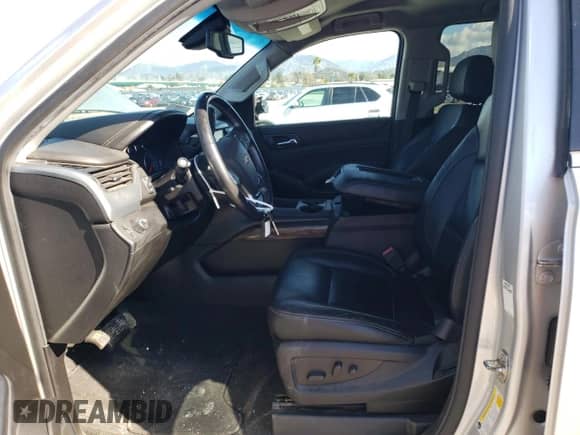 2019 Chevrolet Suburban LT with VIN 1GNSCHKC6KR177387, listed as a Copart auction lot 40919754 with 46,100 mi miles and . Bid and sale history available at DreamBid. Image 7.