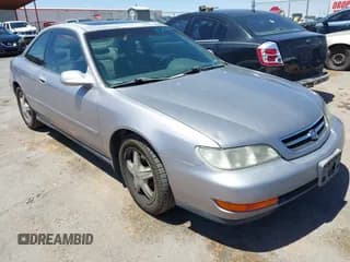 ✅ 1997 Acura CL Premium • VIN: 19UYA2255VL013595 • Lot: 42108067. Wystawiony na IAAI z przebiegiem 174 329 mil. Bezpłatny archiwum sprzedaży aukcyjnych z USA i szczegółowy raport historii pojazdu na DreamBid. Zdjęcie 1.