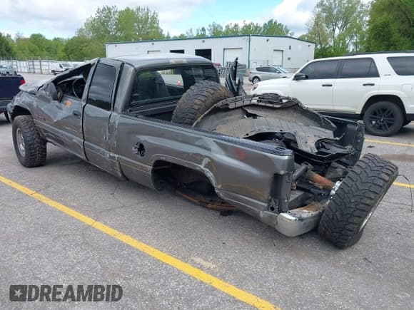 ✅ 2001 Dodge 2500 • VIN: 1B7KF236X1J539045 • Lot: 42336915. Listed on IAAI with Not provided. Free auction sales archive from the USA and detailed vehicle history report at DreamBid. Image 3.