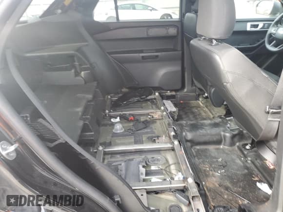 ✅ 2022 Ford Police Interceptor Utility • VIN: 1FM5K8AC2NGA92715 • Лот: 81698114. Опубликован ранее на Copart с пробегом 18 631 миль. Бесплатный доступ к архиву аукционных продаж из США и подробный отчёт об истории автомобиля на DreamBid. Изображение 10.