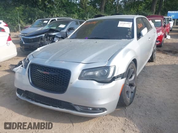 ✅ 2021 Chrysler 300 S • VIN: 2C3CCABGXMH549893 • Lot: 42982981. Listed on IAAI with 90,497 mi. Free auction sales archive from the USA and detailed vehicle history report at DreamBid. Image 2.