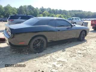 2016 Dodge Challenger SXT Plus z VIN 2C3CDZAG3GH201418, wystawiony jako Copart lot #62161915 z przebiegiem 130 715 mil mil oraz Szkoda całkowita • Salvage title. Historia ofert i sprzedaży dostępna na DreamBid. Obrazek 3.