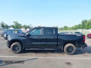 ✅ 2021 Chevrolet Silverado 1500 Custom Trail Boss • VIN: 1GCPYCEFXMZ447720 • Lot: 42997924. Wystawiony na IAAI z przebiegiem 39 845 mil. Bezpłatny archiwum sprzedaży aukcyjnych z USA i szczegółowy raport historii pojazdu na DreamBid. Zdjęcie 14.