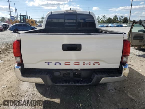 ✅ 2019 Toyota Tacoma SR • VIN: 5TFAX5GN7KX139938 • Лот: 86893115. Опубликован ранее на Copart с пробегом 74 070 миль. Бесплатный доступ к архиву аукционных продаж из США и подробный отчёт об истории автомобиля на DreamBid. Изображение 6.