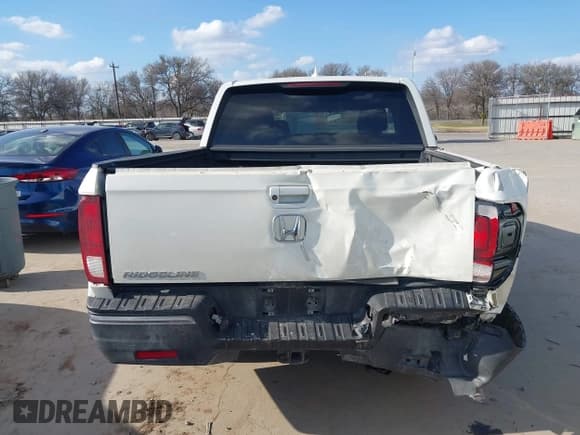 ✅ 2019 Honda Ridgeline Sport • VIN: 5FPYK2F19KB003547 • Lot: 41485958. Listed on IAAI with 57,290 mi. Free auction sales archive from the USA and detailed vehicle history report at DreamBid. Image 16.