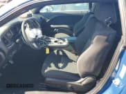 ✅ 2022 Dodge Challenger R/T • VIN: 2C3CDZBT5NH253884 • Lot: 67377384. Wystawiony na Copart z przebiegiem 9 427 mil. Bezpłatny archiwum sprzedaży aukcyjnych z USA i szczegółowy raport historii pojazdu na DreamBid. Zdjęcie 7.