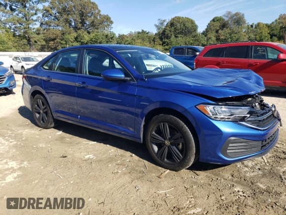 ✅ 2024 Volkswagen Jetta SE • VIN: 3VW7M7BU3RM076363 • Lot: 85664625. Listed on Copart with 49,441 mi. Free auction sales archive from the USA and detailed vehicle history report at DreamBid. Image 4.