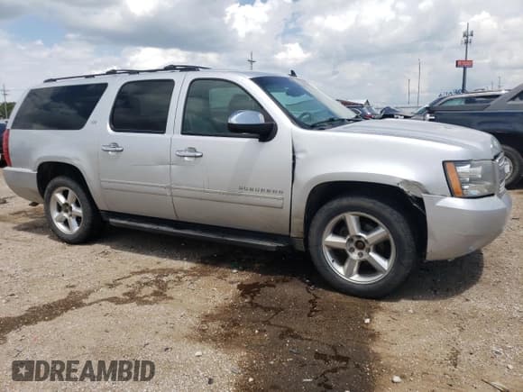 ✅ 2013 Chevrolet Suburban LTZ • VIN: 1GNSKKE70DR297316 • Lot: 60279134. Wystawiony na Copart z przebiegiem 284 131 mil. Bezpłatny archiwum sprzedaży aukcyjnych z USA i szczegółowy raport historii pojazdu na DreamBid. Zdjęcie 4.