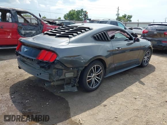 ✅ 2017 Ford Mustang EcoBoost Premium • VIN: 1FA6P8TH0H5235024 • Lot: 43005014. Listed on IAAI with 137,199 mi. Free auction sales archive from the USA and detailed vehicle history report at DreamBid. Image 4.