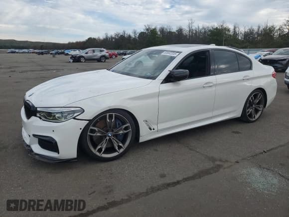 ✅ 2020 BMW 5 Series M550i xDrive • VIN: WBAJS7C00LCD18805 • Lot: 83802335. Wystawiony na Copart z przebiegiem 81 076 mil. Bezpłatny archiwum sprzedaży aukcyjnych z USA i szczegółowy raport historii pojazdu na DreamBid. Zdjęcie 1.