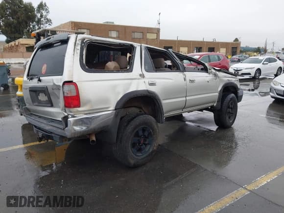✅ 2000 Toyota 4Runner SR5 • VIN: JT3HN86R6Y0286462 • Lot: 43677080. Listed on IAAI with Not provided. Free auction sales archive from the USA and detailed vehicle history report at DreamBid. Image 4.