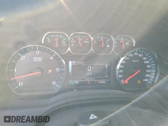 ✅ 2018 Chevrolet Suburban LT • VIN: 1GNSKHKC2JR153718 • Lot: 71467944. Listed on Copart with 73,272 mi. Free auction sales archive from the USA and detailed vehicle history report at DreamBid. Image 9.