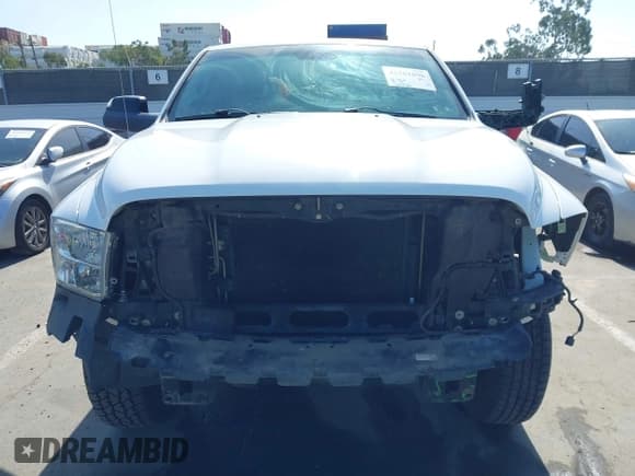 ✅ 2016 Ram 1500 Tradesman • VIN: 1C6RR7ST9GS117580 • Lot: 42261896. Wystawiony na IAAI z przebiegiem 124 430 mil. Bezpłatny archiwum sprzedaży aukcyjnych z USA i szczegółowy raport historii pojazdu na DreamBid. Zdjęcie 6.