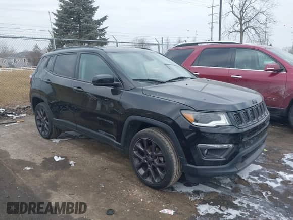 2019 Jeep Compass Limited with VIN 3C4NJDCB7KT672828, listed as a IAAI auction lot 41561299 with 114,043 mi miles and . Bid and sale history available at DreamBid. Image 1.