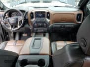 ✅ 2021 Chevrolet Silverado 2500HD High Country • VIN: 1GC4YREY4MF245321 • Лот: 84720235. Опубликован ранее на Copart с пробегом 124 580 миль. Бесплатный доступ к архиву аукционных продаж из США и подробный отчёт об истории автомобиля на DreamBid. Изображение 8.