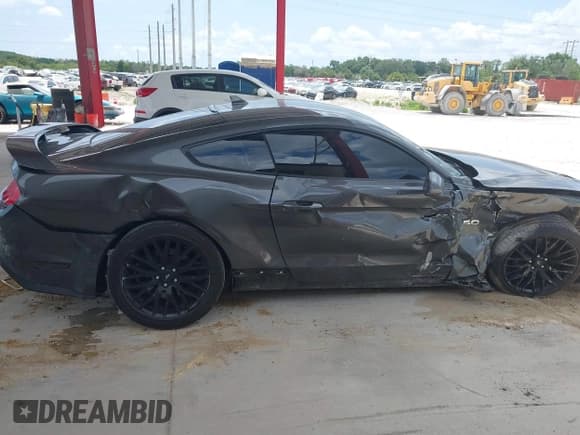 ✅ 2020 Ford Mustang GT • VIN: 1FA6P8CF9L5169080 • Lot: 42463786. Listed on IAAI with 73,694 mi. Free auction sales archive from the USA and detailed vehicle history report at DreamBid. Image 6.