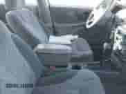 ✅ 2001 Chevrolet Malibu LS • VIN: 1G1NE52J116183636 • Lot: 41524897. Wystawiony na IAAI z przebiegiem 184 881 mil mil. Skorzystaj z bezpłatnego archiwum sprzedaży aukcyjnych z USA i zobacz szczegółowy raport historii pojazdu na DreamBid. Zdjęcie 5.