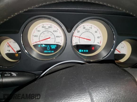 ✅ 2013 Dodge Challenger Rallye Redline • VIN: 2C3CDYAG0DH605749 • Lot: 87684735. Wystawiony na Copart z przebiegiem 135 390 mil. Bezpłatny archiwum sprzedaży aukcyjnych z USA i szczegółowy raport historii pojazdu na DreamBid. Zdjęcie 9.