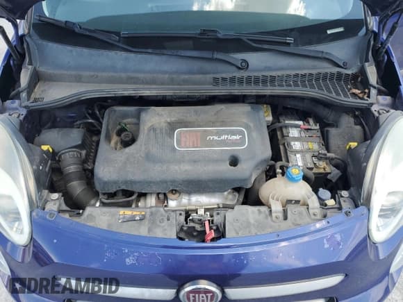 ✅ 2018 FIAT 500L Trekking • VIN: ZFBCFADH0JZ041343 • Lot: 68089545. Listed on Copart with 73,155 mi. Free auction sales archive from the USA and detailed vehicle history report at DreamBid. Image 11.