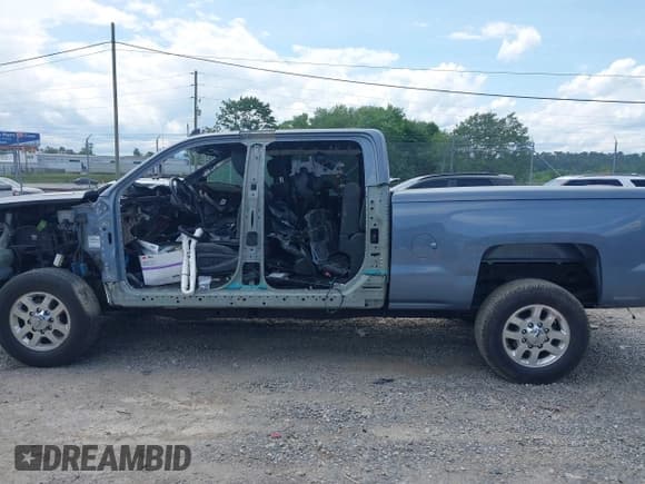 ✅ 2015 Chevrolet Silverado 2500HD LT • VIN: 1GC1CVE85FF587440 • Lot: 42545643. Listed on IAAI with Not provided. Free auction sales archive from the USA and detailed vehicle history report at DreamBid. Image 15.
