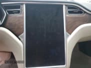 ✅ 2017 Tesla Model S 100D • VIN: 5YJSA1E28HF230419 • Lot: 93174645. Wystawiony na Copart z przebiegiem Nie podano. Bezpłatny archiwum sprzedaży aukcyjnych z USA i szczegółowy raport historii pojazdu na DreamBid. Zdjęcie 9.