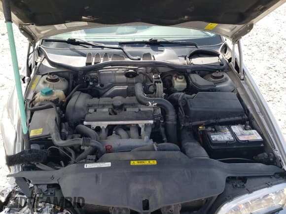 ✅ 2004 Volvo C70 • VIN: YV1NC62D14J041585 • Lot: 55358054. Wystawiony na Copart z przebiegiem 92 636 mil. Bezpłatny archiwum sprzedaży aukcyjnych z USA i szczegółowy raport historii pojazdu na DreamBid. Zdjęcie 11.