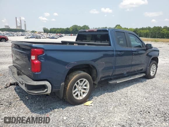 ✅ 2019 Chevrolet Silverado 1500 LT • VIN: 1GCRWCED6KZ196205 • Lot: 58987235. Wystawiony na Copart z przebiegiem 77 842 mil. Bezpłatny archiwum sprzedaży aukcyjnych z USA i szczegółowy raport historii pojazdu na DreamBid. Zdjęcie 3.