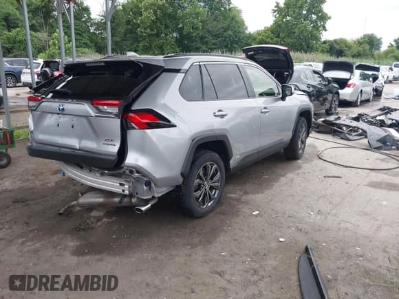 ✅ 2022 Toyota RAV4 Hybrid XLE Premium • VIN: JTMB6RFV0ND522710 • Лот: 42993752. Опубликован ранее на IAAI с пробегом 53 523 миль. Бесплатный доступ к архиву аукционных продаж из США и подробный отчёт об истории автомобиля на DreamBid. Изображение 4.