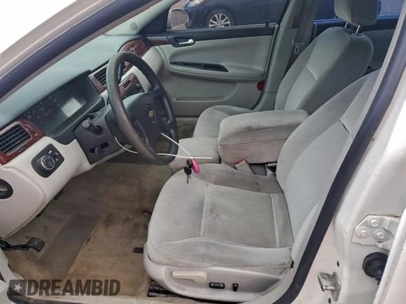 ✅ 2006 Chevrolet Impala LS • VIN: 2G1WB58K869414304 • Лот: 94384355. Опубликован ранее на Copart с пробегом 118 542 миль. Бесплатный доступ к архиву аукционных продаж из США и подробный отчёт об истории автомобиля на DreamBid. Изображение 7.