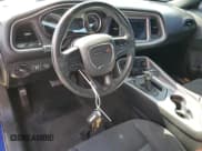 ✅ 2019 Dodge Challenger SXT • VIN: 2C3CDZAG2KH530068 • Lot: 49043973. Wystawiony na Copart z przebiegiem 85 568 mil. Bezpłatny archiwum sprzedaży aukcyjnych z USA i szczegółowy raport historii pojazdu na DreamBid. Zdjęcie 8.