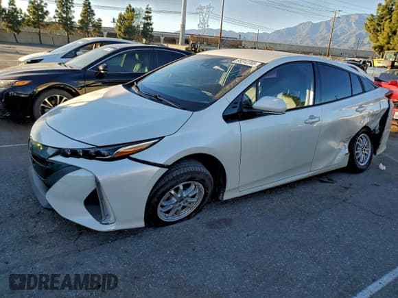 ✅ 2017 Toyota Prius Advanced • VIN: JTDKARFP3H3039500 • Lot: 95312765. Wystawiony na Copart z przebiegiem 135 415 mil. Bezpłatny archiwum sprzedaży aukcyjnych z USA i szczegółowy raport historii pojazdu na DreamBid. Zdjęcie 1.