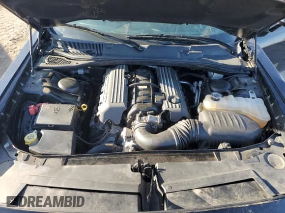 ✅ 2019 Dodge Challenger R/T Scat Pack • VIN: 2C3CDZFJ2KH574706 • Lot: 47616274. Wystawiony na Copart z przebiegiem 17 973 mil. Bezpłatny archiwum sprzedaży aukcyjnych z USA i szczegółowy raport historii pojazdu na DreamBid. Zdjęcie 11.