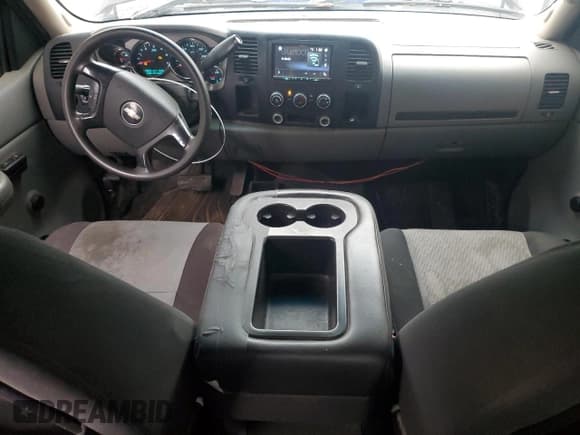 ✅ 2008 Chevrolet Silverado 2500HD Work Truck • VIN: 1GCHK29K68E116475 • Лот: 86695475. Опубликован ранее на Copart с пробегом 199 778 миль. Бесплатный доступ к архиву аукционных продаж из США и подробный отчёт об истории автомобиля на DreamBid. Изображение 8.