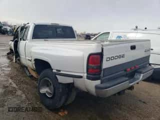 1999 Dodge 3500 z VIN 1B7MF336XXJ546066, wystawiony jako Copart lot #45371495 z przebiegiem Nie podano mil oraz Szkoda całkowita • Salvage title. Historia ofert i sprzedaży dostępna na DreamBid. Obrazek 2.