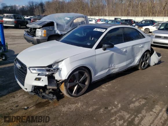 ✅ 2019 Audi S3 Premium Plus • VIN: WAUB1GFF1KA092594 • Lot: 36211643. Wystawiony na Copart z przebiegiem 19 212 mil. Bezpłatny archiwum sprzedaży aukcyjnych z USA i szczegółowy raport historii pojazdu na DreamBid. Zdjęcie 1.