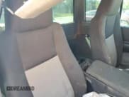 ✅ 2005 Ford Ranger XL • VIN: 1FTZR15E25PA85848 • Lot: 55028305. Wystawiony na Copart z przebiegiem Nie podano. Bezpłatny archiwum sprzedaży aukcyjnych z USA i szczegółowy raport historii pojazdu na DreamBid. Zdjęcie 10.