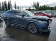 ✅ 2022 Volvo XC90 Momentum • VIN: YV4102CK4N1831352 • Лот: 69359795. Опубликован ранее на Copart с пробегом 50 456 миль. Бесплатный доступ к архиву аукционных продаж из США и подробный отчёт об истории автомобиля на DreamBid. Изображение 4.