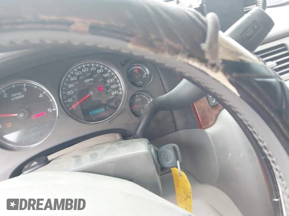 ✅ 2011 Chevrolet Silverado 2500HD LTZ • VIN: 1GC1KYC81BF148673 • Lot: 42200409. Listed on IAAI with 274,432 mi. Free auction sales archive from the USA and detailed vehicle history report at DreamBid. Image 11.