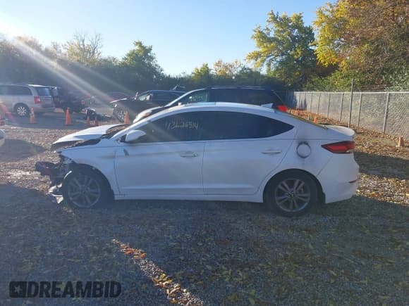 ✅ 2018 Hyundai Elantra SEL • VIN: 5NPD84LF8JH224509 • Lot: 43626514. Listed on IAAI with 23,847 mi. Free auction sales archive from the USA and detailed vehicle history report at DreamBid. Image 14.