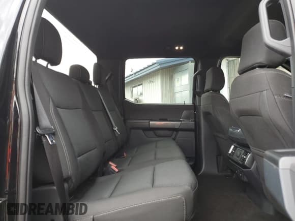 ✅ 2022 Ford F-150 XLT • VIN: 1FTFW1ED8NFA38848 • Lot: 90497405. Wystawiony na Copart z przebiegiem 62 071 mil. Bezpłatny archiwum sprzedaży aukcyjnych z USA i szczegółowy raport historii pojazdu na DreamBid. Zdjęcie 10.